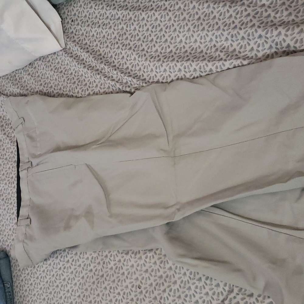 Old Navy brand classic khakis 36 x 30